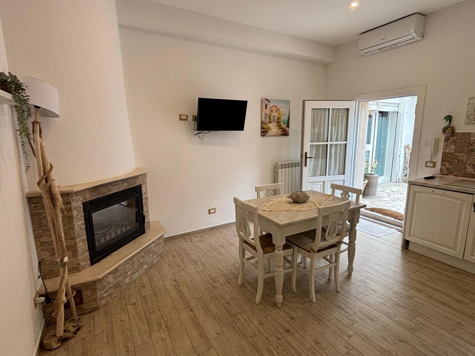 Il Cortiletto Apartment Taranto Ngoại thất bức ảnh